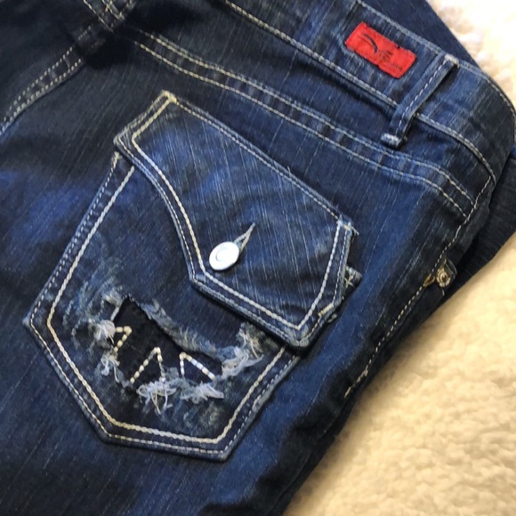 Jeans - Picture 2 of 4
